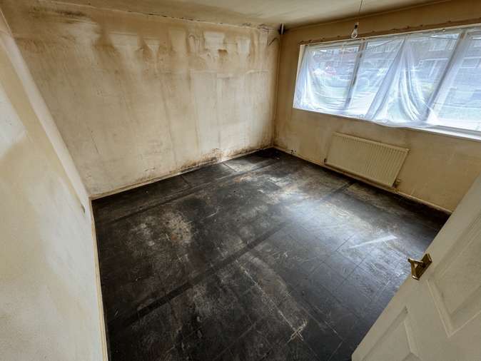 Same room completely emptied after clearance